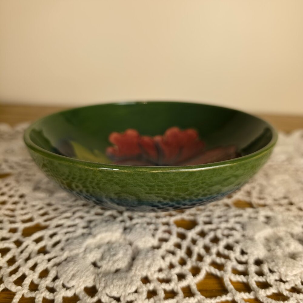 Vintage Moorcroft Hibiscus Art Pottery Bowl - Picture 6 of 8